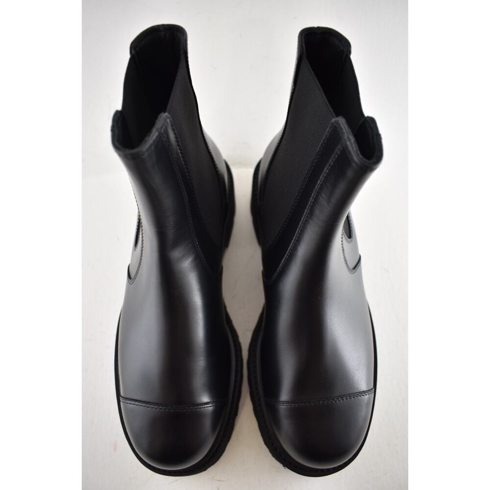 Chanel 24B Black Calfskin Leather CC Logo Pull On Chelsea Ankle Platform Boot 39 - Picture 8 of 16